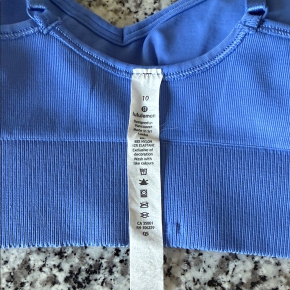 lululemon athletica Vibrant Blue Ebb to Street Bra - Picture 3 of 6